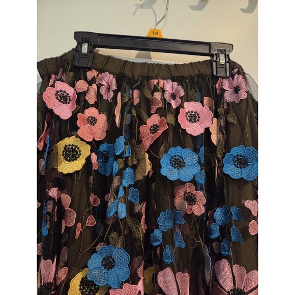 Anthropologie MAEVE 3D Floral Applique Embroidered Maxi Skirt Size L - Picture 4 of 6